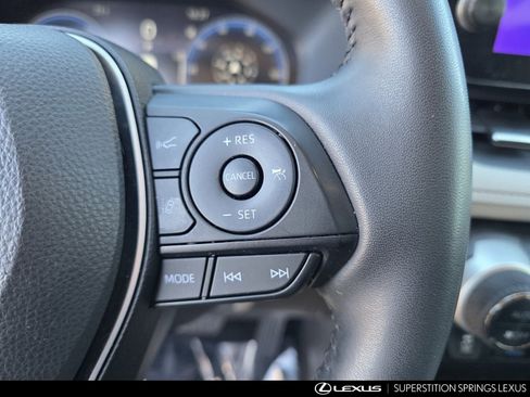 Used 2023 Toyota RAV4 Limited image 23