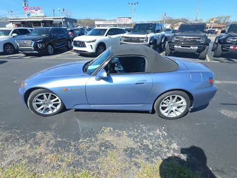 Used 2004 Honda S2000 image 3
