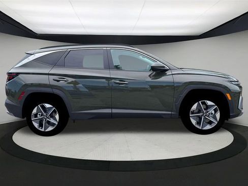 New 2026 Hyundai Tucson SEL image 9