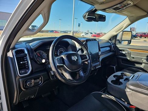 Used 2024 RAM 2500 Laramie AWD/4WD image 10