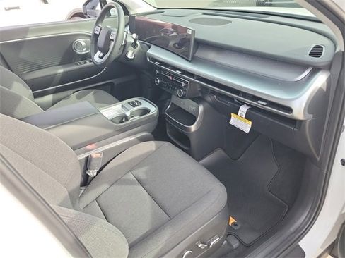 New 2026 Hyundai Ioniq 9 SE image 17