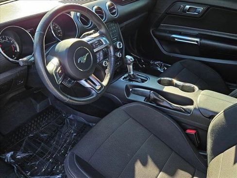 Used 2017 Ford Mustang Coupe image 10