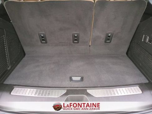 Used 2024 Chevrolet Tahoe Premier AWD/4WD image 25