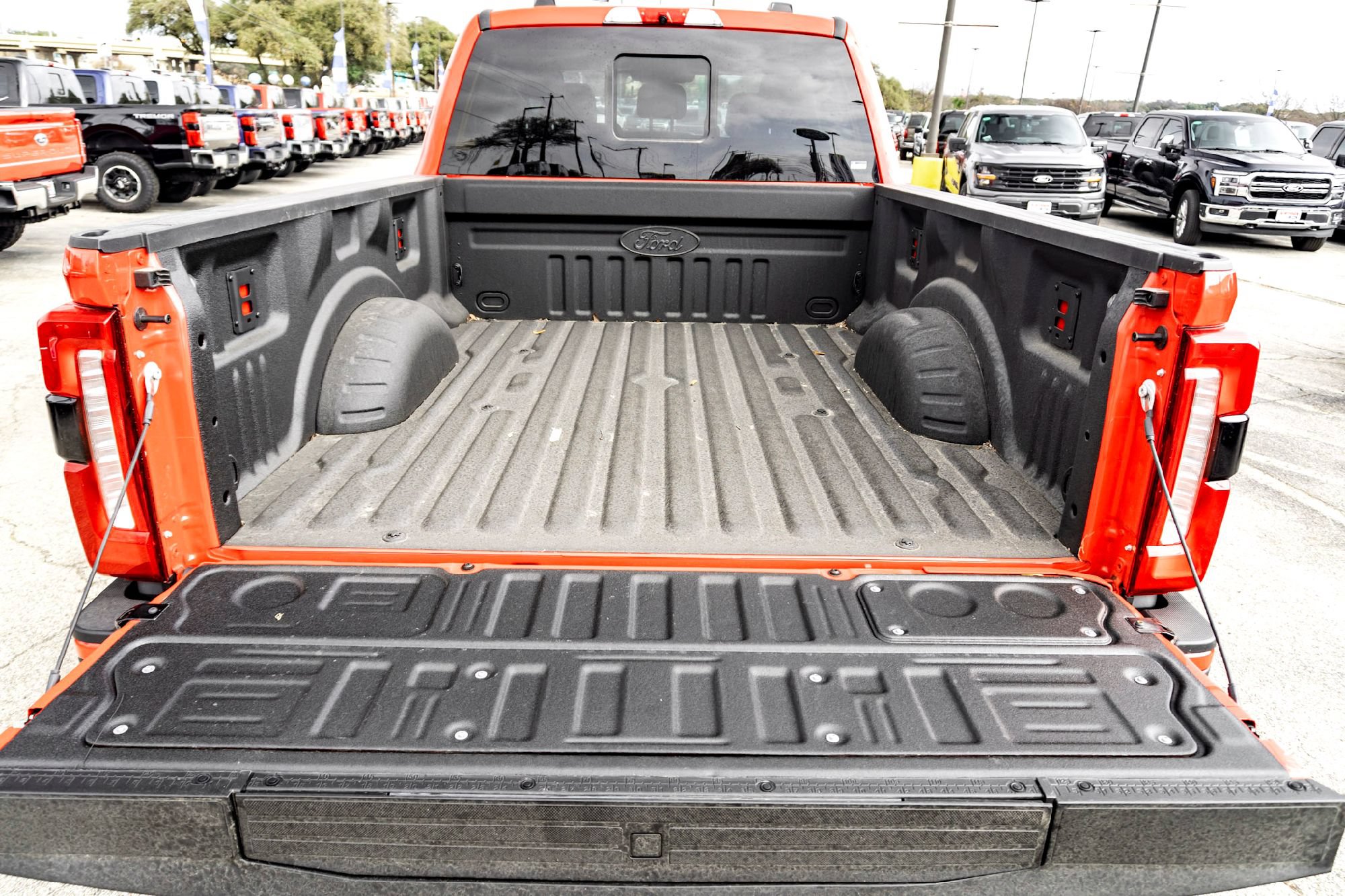 New 2025 Ford F250 Lariat w/ Lariat Ultimate Package AWD/4WD image 23