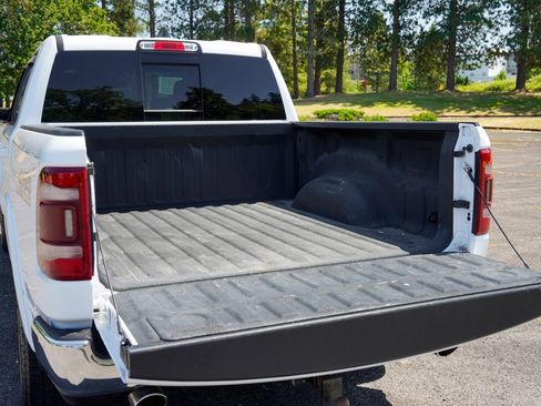 Used 2021 RAM 1500 Laramie w/ Off Road Group image 24