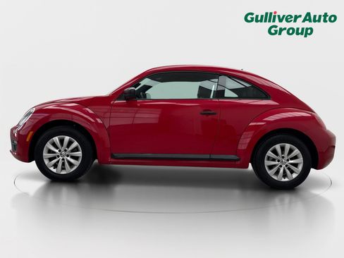 Used 2015 Volkswagen Beetle 1.8T Classic FWD image 3