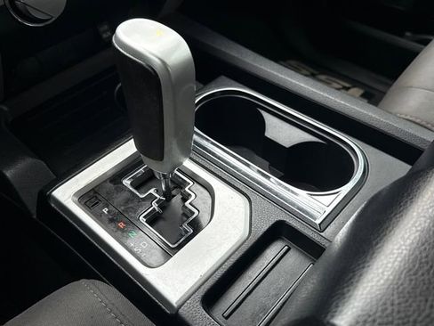 Used 2017 Toyota Tundra SR5 w/ SR5 Upgrade Package RWD image 25