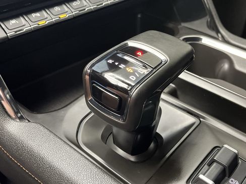 Used 2023 GMC Sierra 1500 AT4 w/ Technology Package AWD/4WD image 26