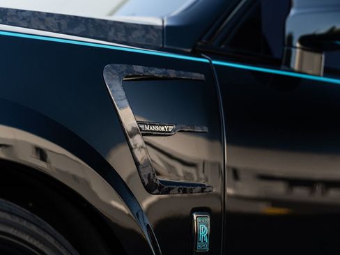 Used 2023 Rolls-Royce Cullinan Black Badge image 4