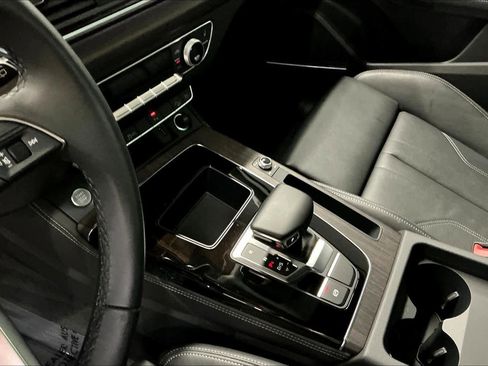Certified 2025 Audi Q5 2.0T Premium Plus w/ Premium Plus Package image 19