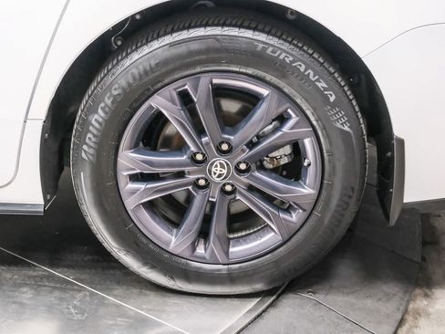 Used 2024 Toyota Sienna XSE w/ XSE Plus Package AWD/4WD image 9