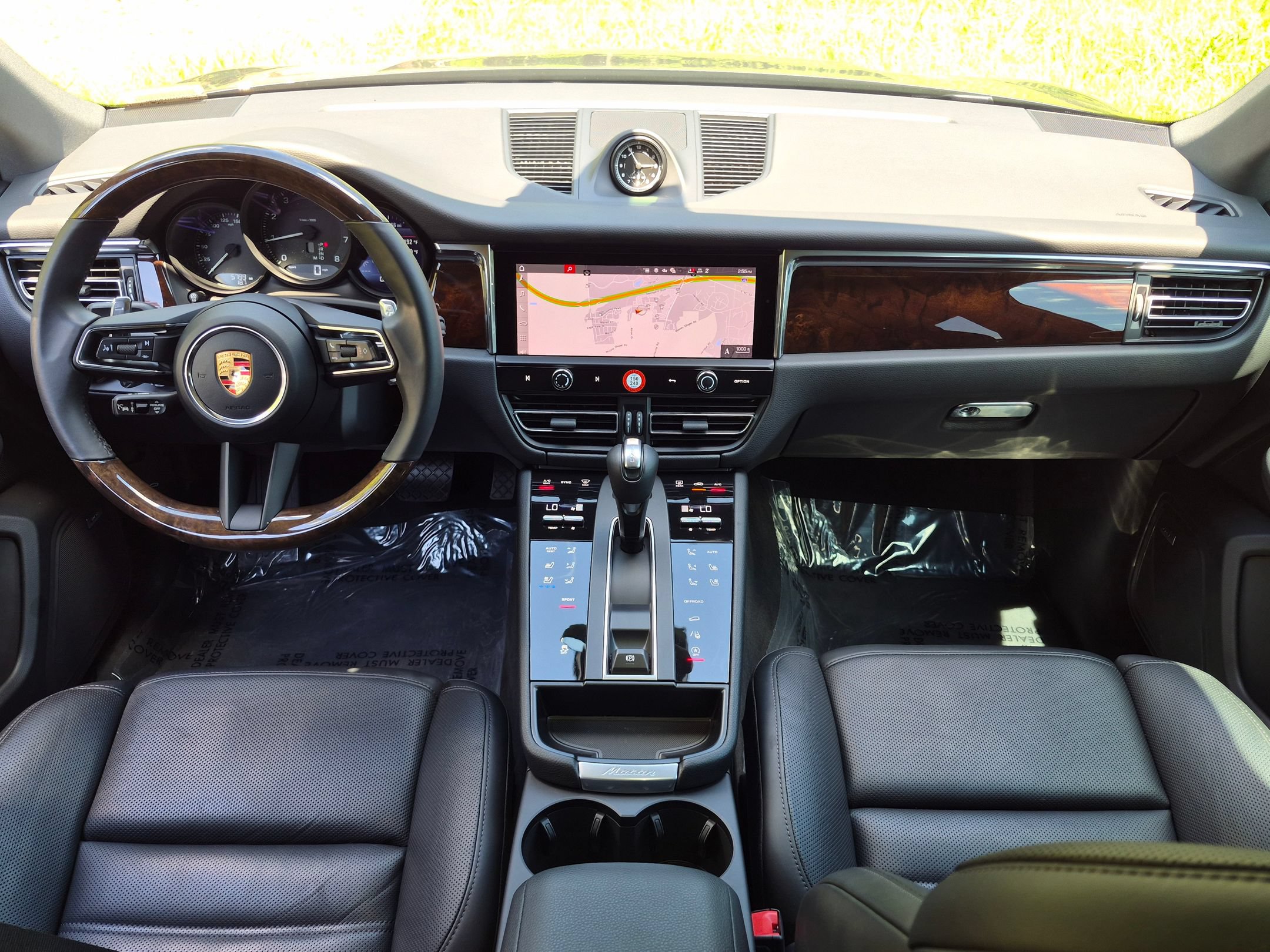 Certified 2026 Porsche Macan AWD/4WD image 20