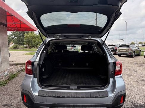 Used 2018 Subaru Outback 2.5i Premium AWD/4WD image 12