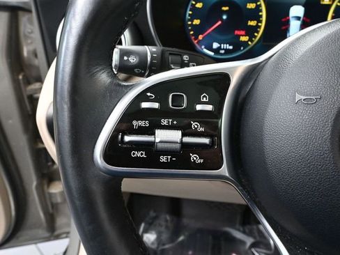 Used 2021 Mercedes-Benz GLC 300 4MATIC image 27