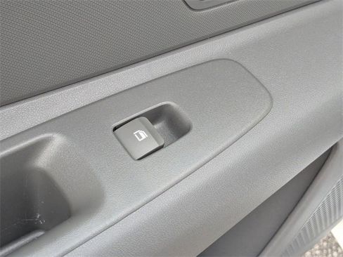 Used 2024 Hyundai Elantra SEL image 24