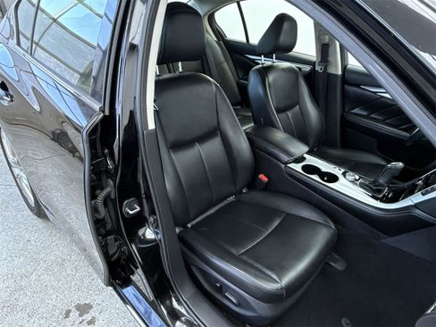 Used 2021 INFINITI Q50 Luxe image 13