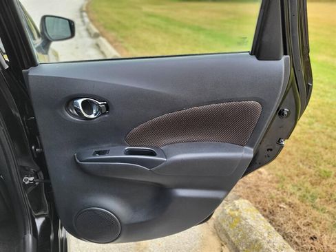 Used 2017 Nissan Versa Note SR image 22