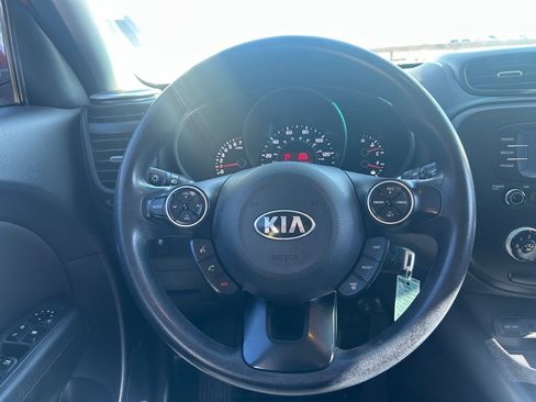 Used 2016 Kia Soul + FWD image 15