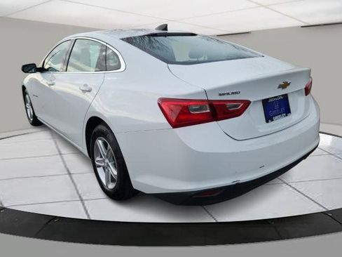 Used 2024 Chevrolet Malibu LS image 3