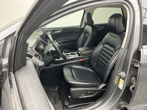 Used 2023 Ford Edge SEL w/ Convenience Package image 9