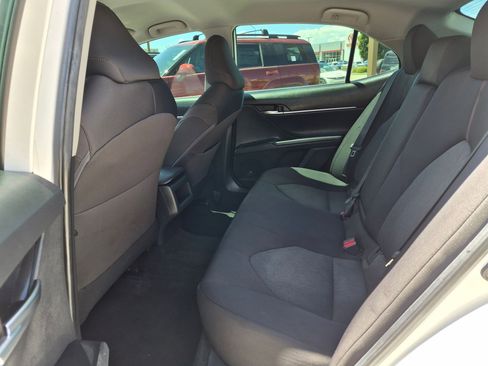 Used 2019 Toyota Camry LE FWD image 27