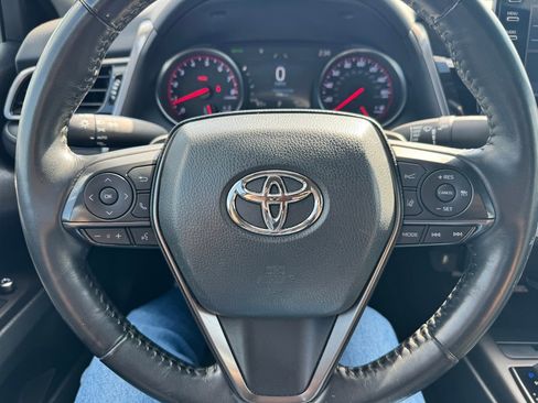Used 2022 Toyota Camry XSE image 16
