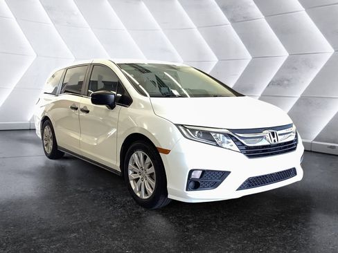 Used 2018 Honda Odyssey LX image 1