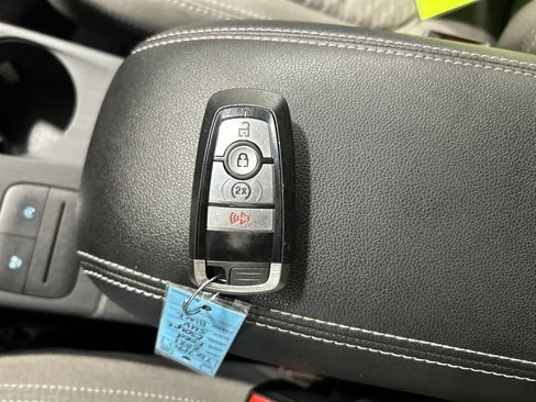 Certified 2021 Ford Escape SE w/ SE Sport Appearance Package FWD image 23