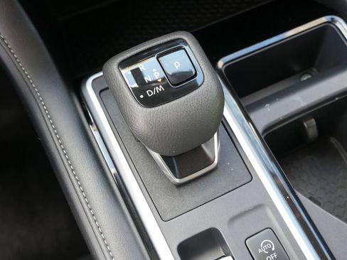 Used 2025 Nissan Pathfinder SV FWD image 23