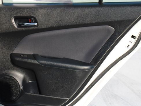 Used 2019 Toyota Prius XLE image 16