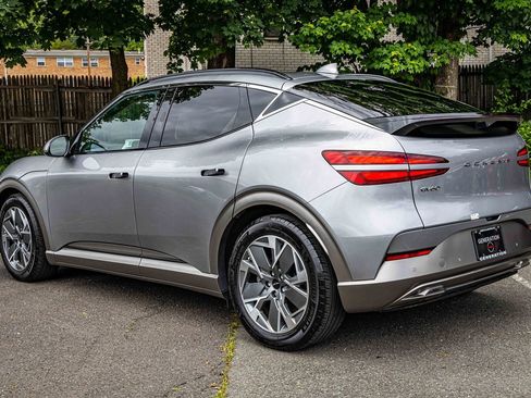 Used 2024 Genesis GV60 RWD image 4