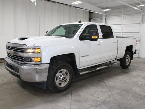 Used 2017 Chevrolet Silverado 2500 LT image 4