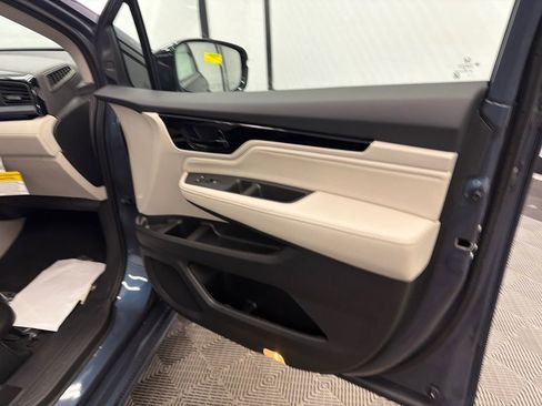 New 2026 Honda Odyssey Elite image 16