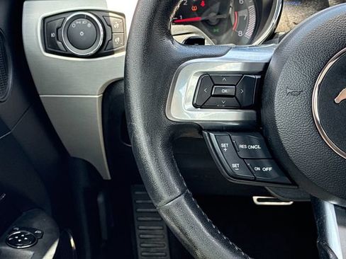 Used 2017 Ford Mustang Premium RWD image 19