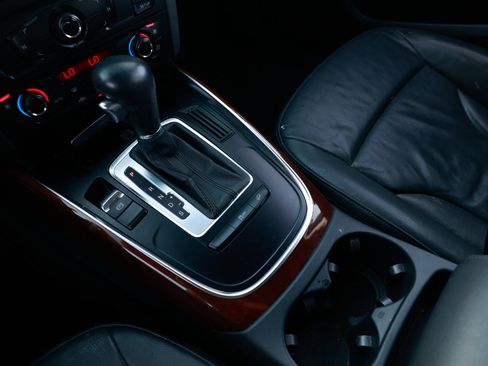 Used 2011 Audi Q5 2.0T Premium image 35