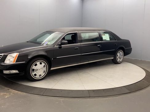 Used 2009 Cadillac DTS Limousine FWD image 9