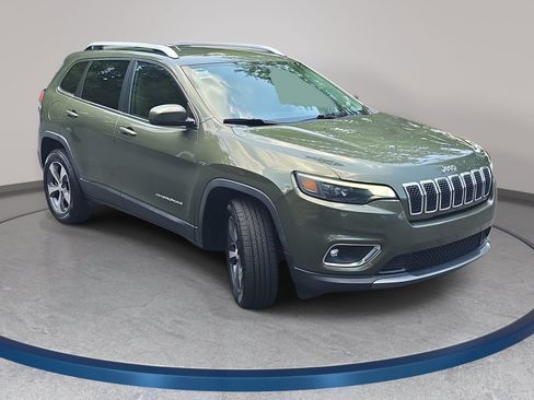 Used 2019 Jeep Cherokee Limited AWD/4WD image 3