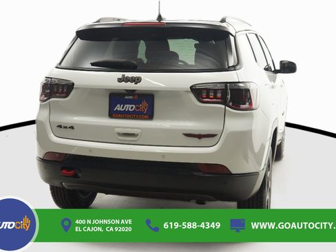 Used 2023 Jeep Compass Trailhawk AWD/4WD image 10
