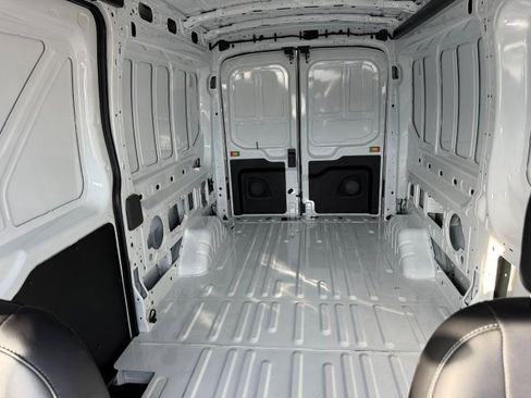 New 2026 Ford Transit 250 148 Medium Roof RWD image 17