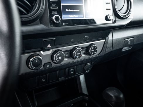 Used 2021 Toyota Tacoma SR image 9