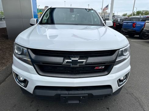 Used 2019 Chevrolet Colorado Z71 AWD/4WD image 2