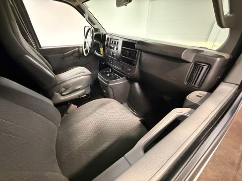 Used 2024 GMC Savana 2500 w/ Driver Convenience Package image 57