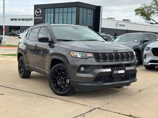 Used 2024 Jeep Compass Latitude w/ Altitude Special Edition video 1