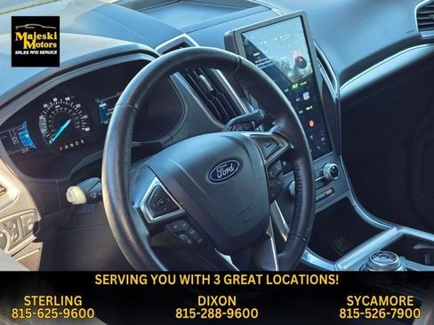 Used 2024 Ford Edge Titanium image 19