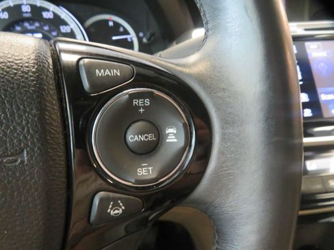 Used 2016 Honda Accord EX-L image 34