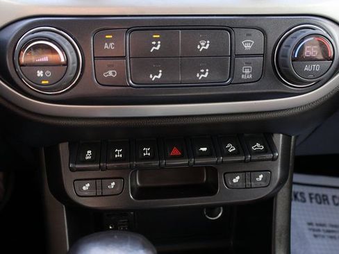 Used 2022 Chevrolet Colorado ZR2 AWD/4WD image 24