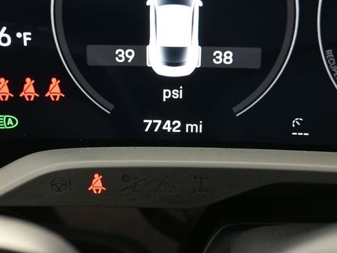 Used 2022 Porsche Taycan Turbo w/ Premium Package image 13