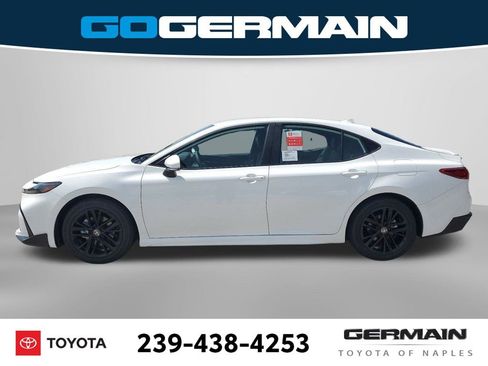 New 2025 Toyota Camry SE w/ Convenience Package FWD image 11