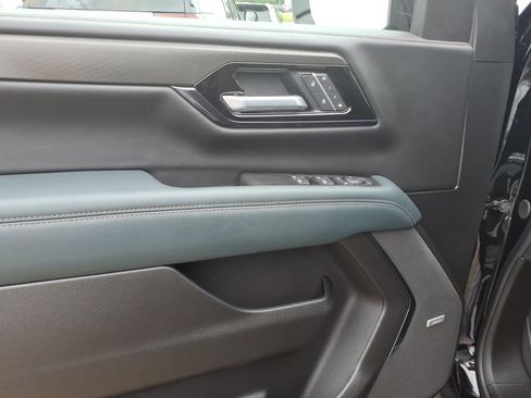 New 2026 GMC Yukon XL AT4 AWD/4WD image 13