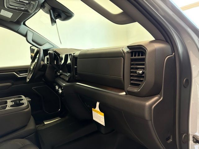 New 2026 GMC Sierra 3500 SLT AWD/4WD image 30